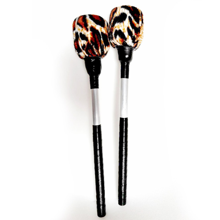 Mazas para surdo de mango fino con estampado de leopardo y grip negro
